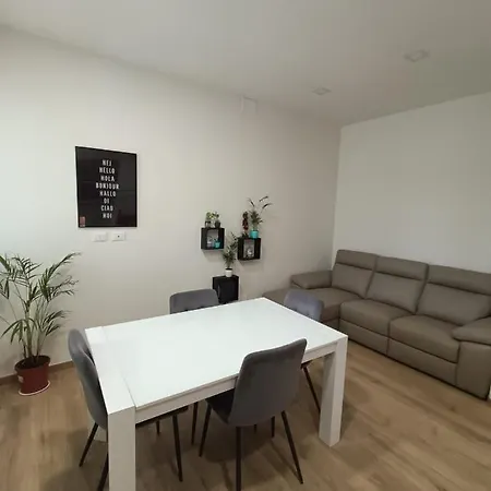 Apartamento La Casa Di Luca-fiera E Stazione-private Parking Bolonia