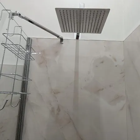 Apartamento La Casa Di Luca-fiera E Stazione-private Parking Bolonia