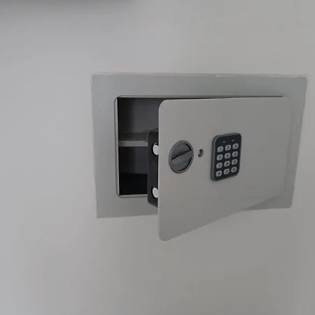 Апартаменты La Casa Di Luca-fiera E Stazione-private Parking Болонья
