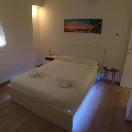 La Casa Di Luca-fiera E Stazione-private Parking * Болонья